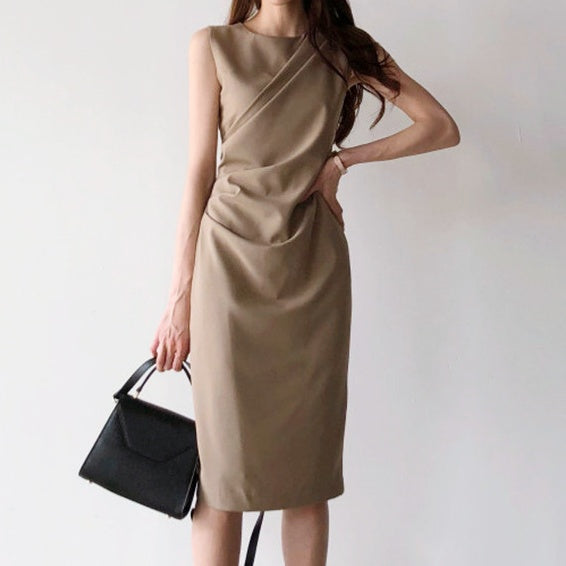 ノースリーブプリーツワンピース