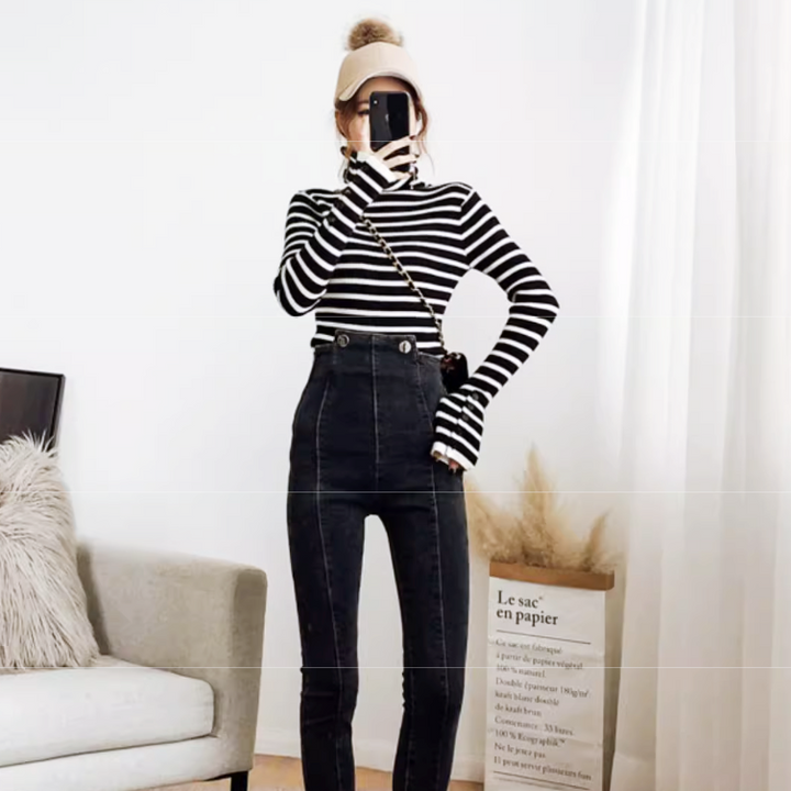 タートルネックボーダートップス