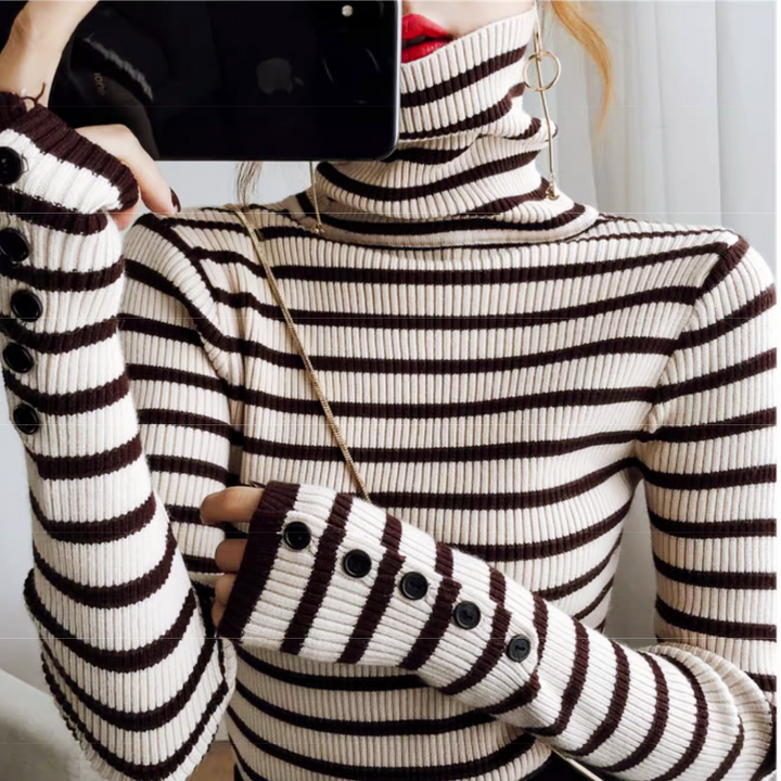 タートルネックボーダートップス