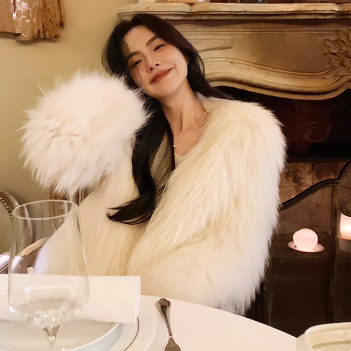 ボリュームフェイクファーショートコート