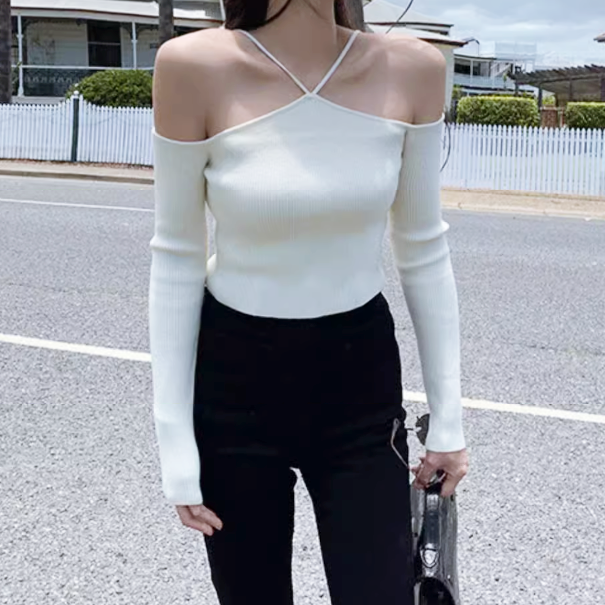 ホルターネックオフショルダートップス