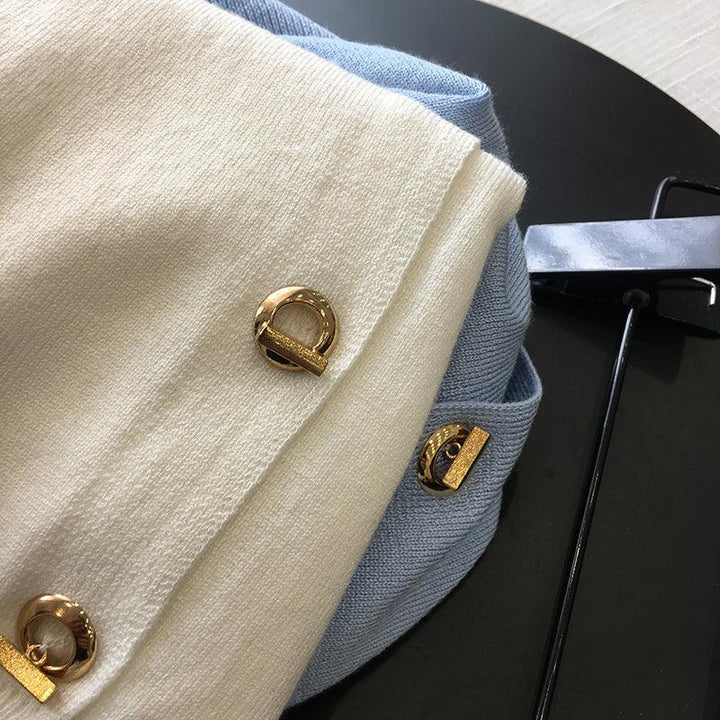 バックルボタンカーディガン