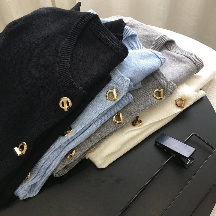 バックルボタンカーディガン