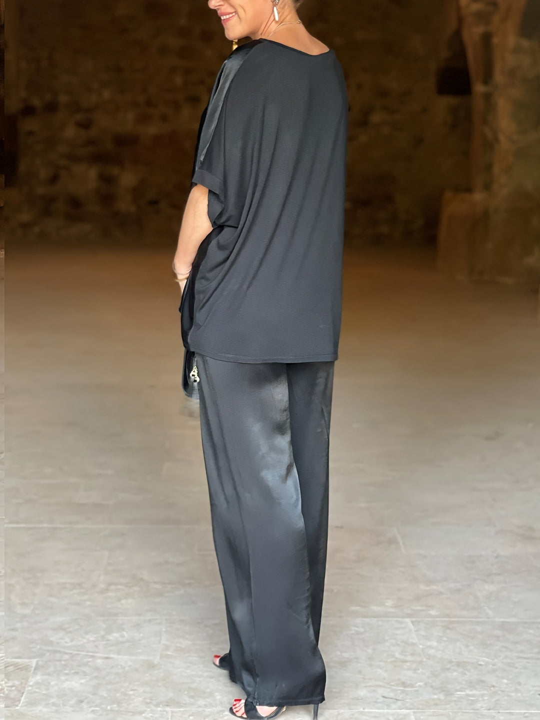 Ashlee - エレガントな半袖ツーピースセット