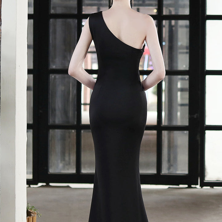 ビジューラインマーメイドドレス