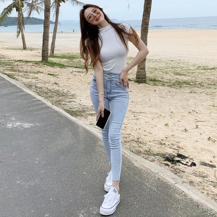 ハイネックタイトトップス