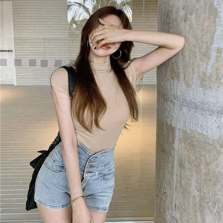 ハイネックタイトトップス