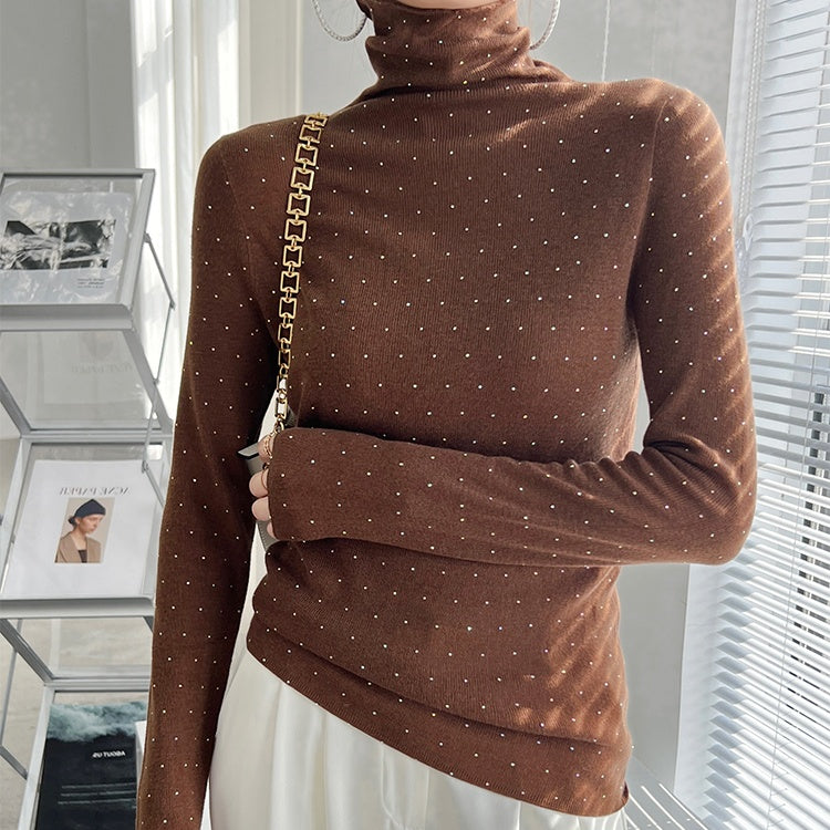 タートルネックストーンニット