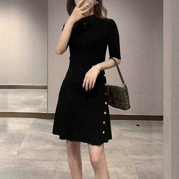 ボタンラインニットワンピース