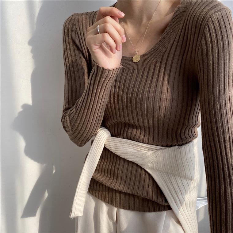 Uネックリブニット