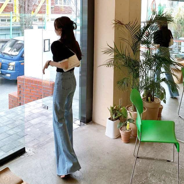 ハイウエストフレアデニムパンツ