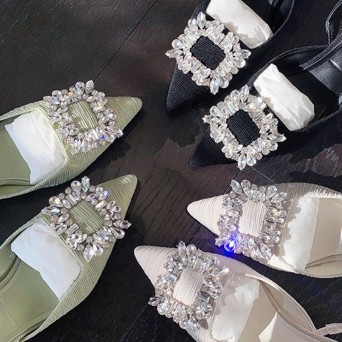 バックルビジューパンプス