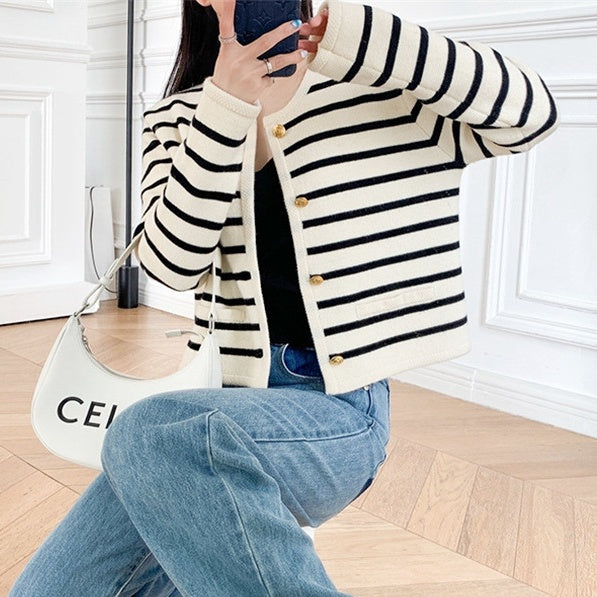 ラウンドネックストライプカーディガン
