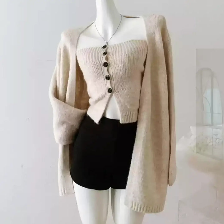 ボタンラインベアトップアンサンブル