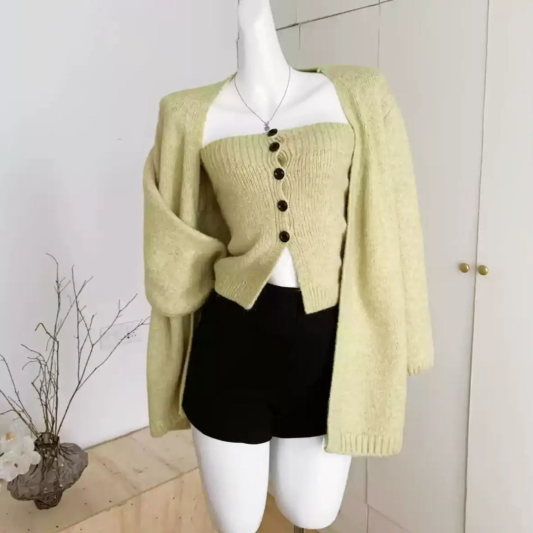 ボタンラインベアトップアンサンブル