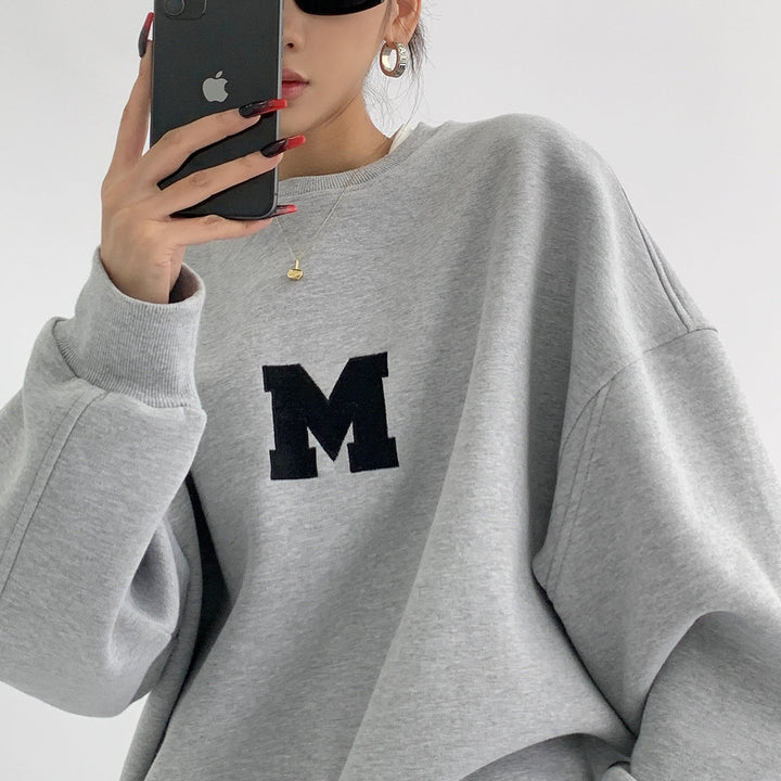 イニシャル刺繍スウェット