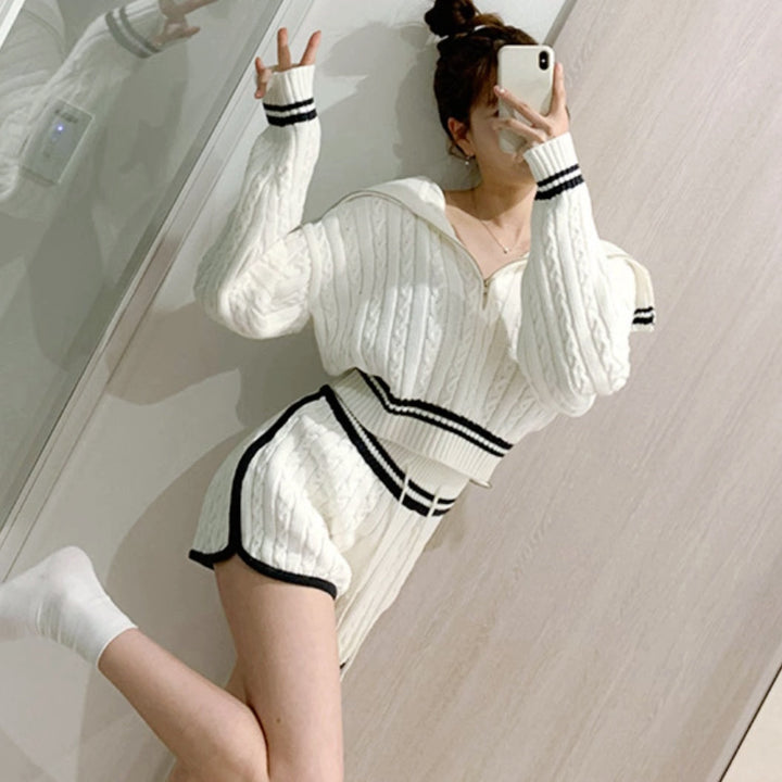 ハーフジップツイストニットセットアップ