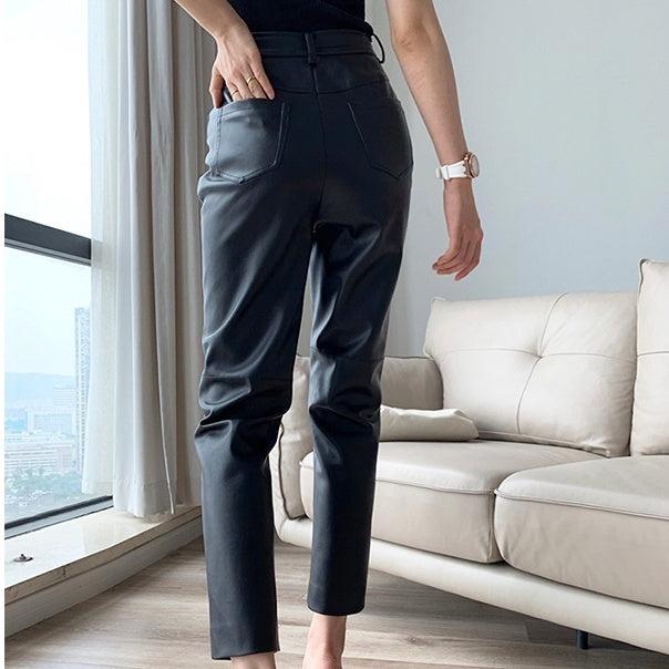 ブラックレザーストレートパンツ