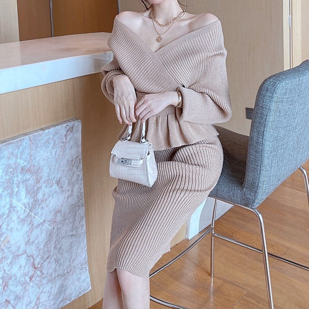 ペプラムニットセットアップワンピース