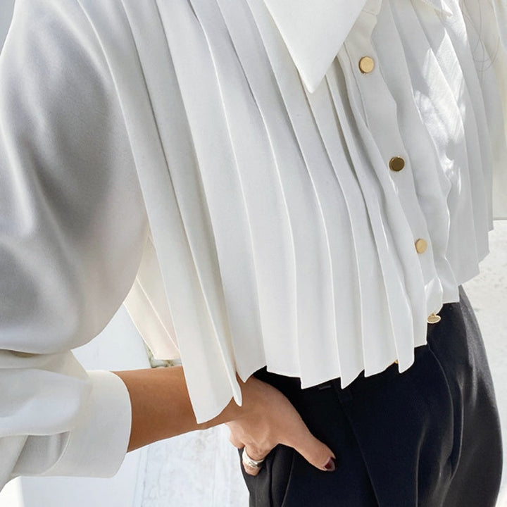 プリーツデザインクロップドシャツ