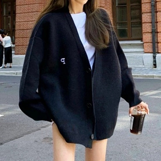 イニシャルニットカーディガン