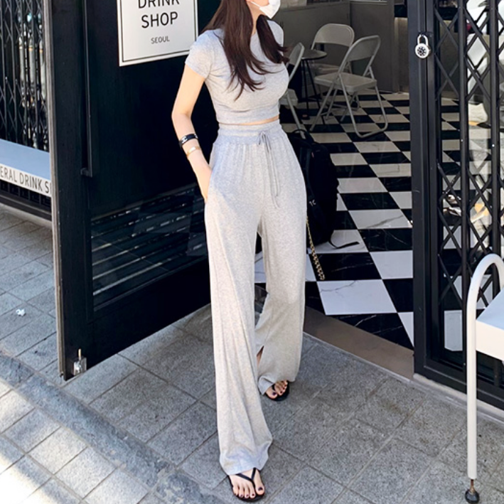 カジュアルTワイドパンツセットアップ