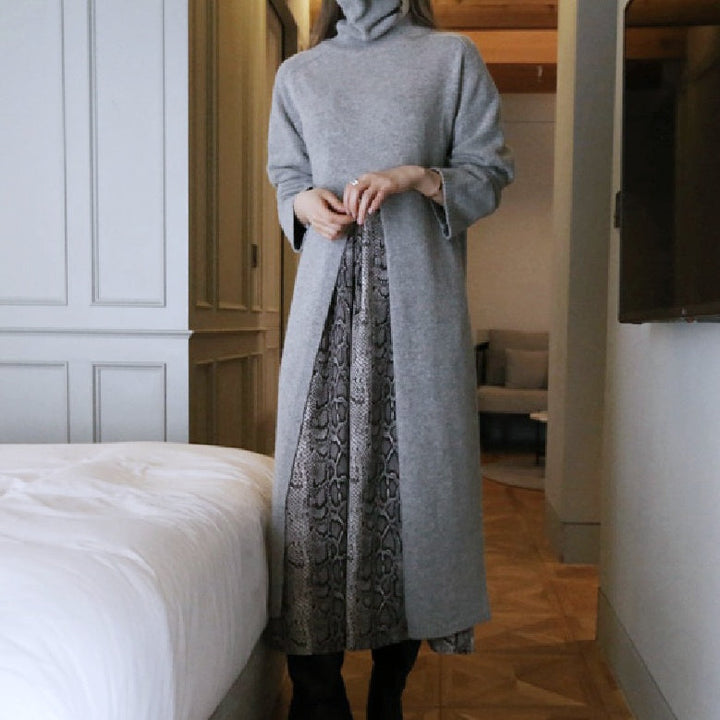 スリットロング丈ニット