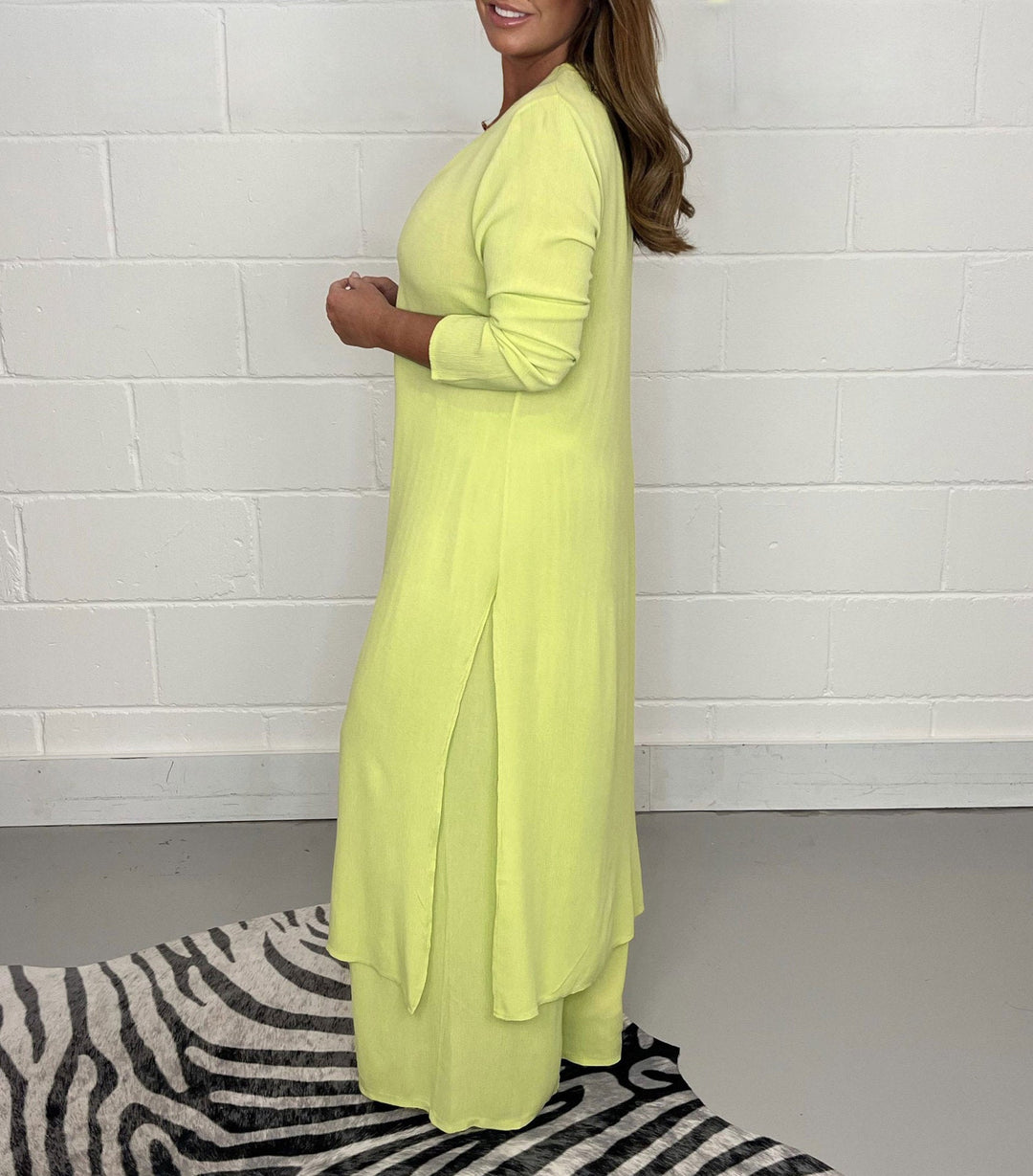 Alejandra - カジュアルVネックツーピースセット