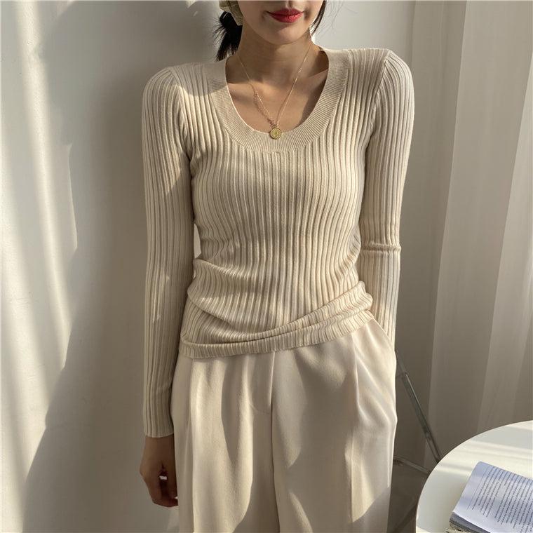 Uネックリブニット