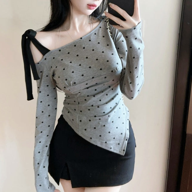 アシンメトリーリボンショルダードットトップス