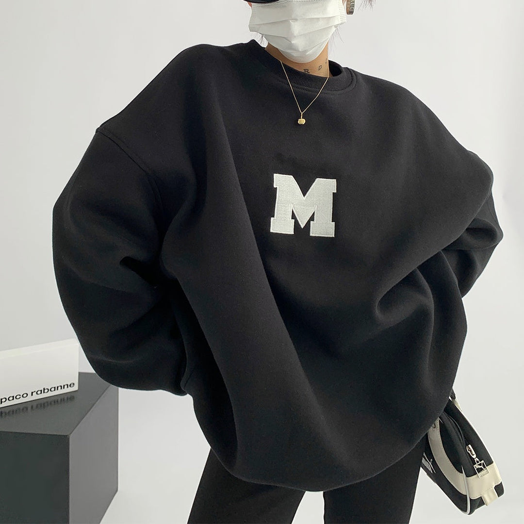 イニシャル刺繍スウェット