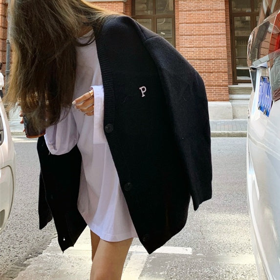 イニシャルニットカーディガン