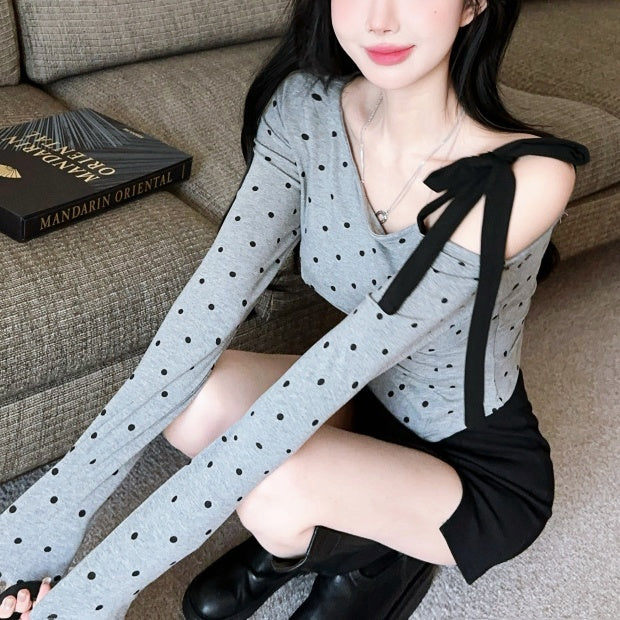 アシンメトリーリボンショルダードットトップス