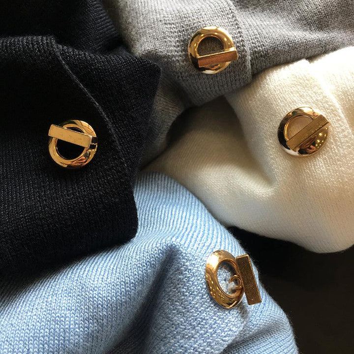 バックルボタンカーディガン