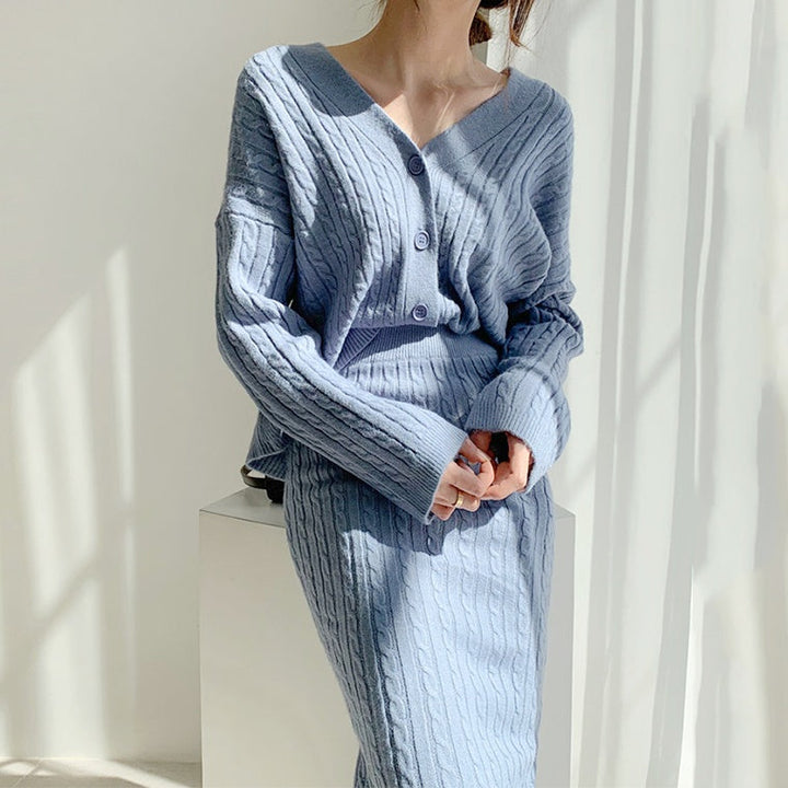 Vネックカーディガンスカートセットアップ