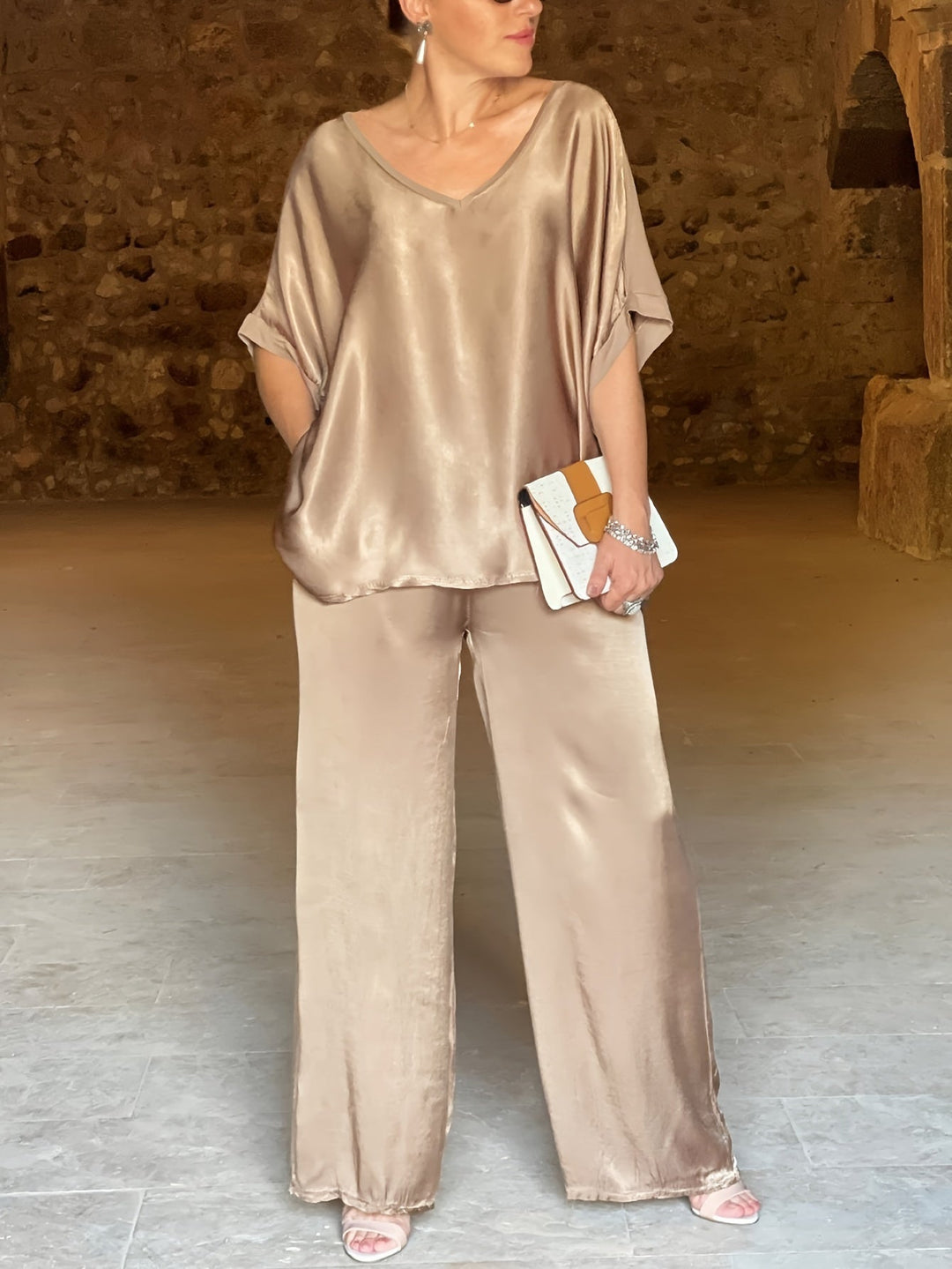 Ashlee - エレガントな半袖ツーピースセット