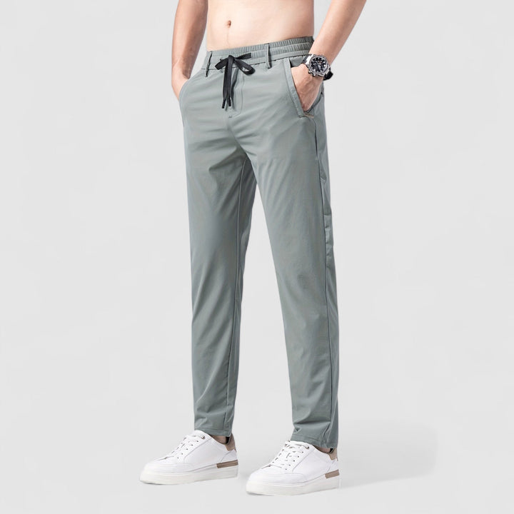 VIO | ウルトラストレッチスリムフィットパンツ