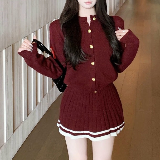 ゴールドボタンプリーツニットセットアップ