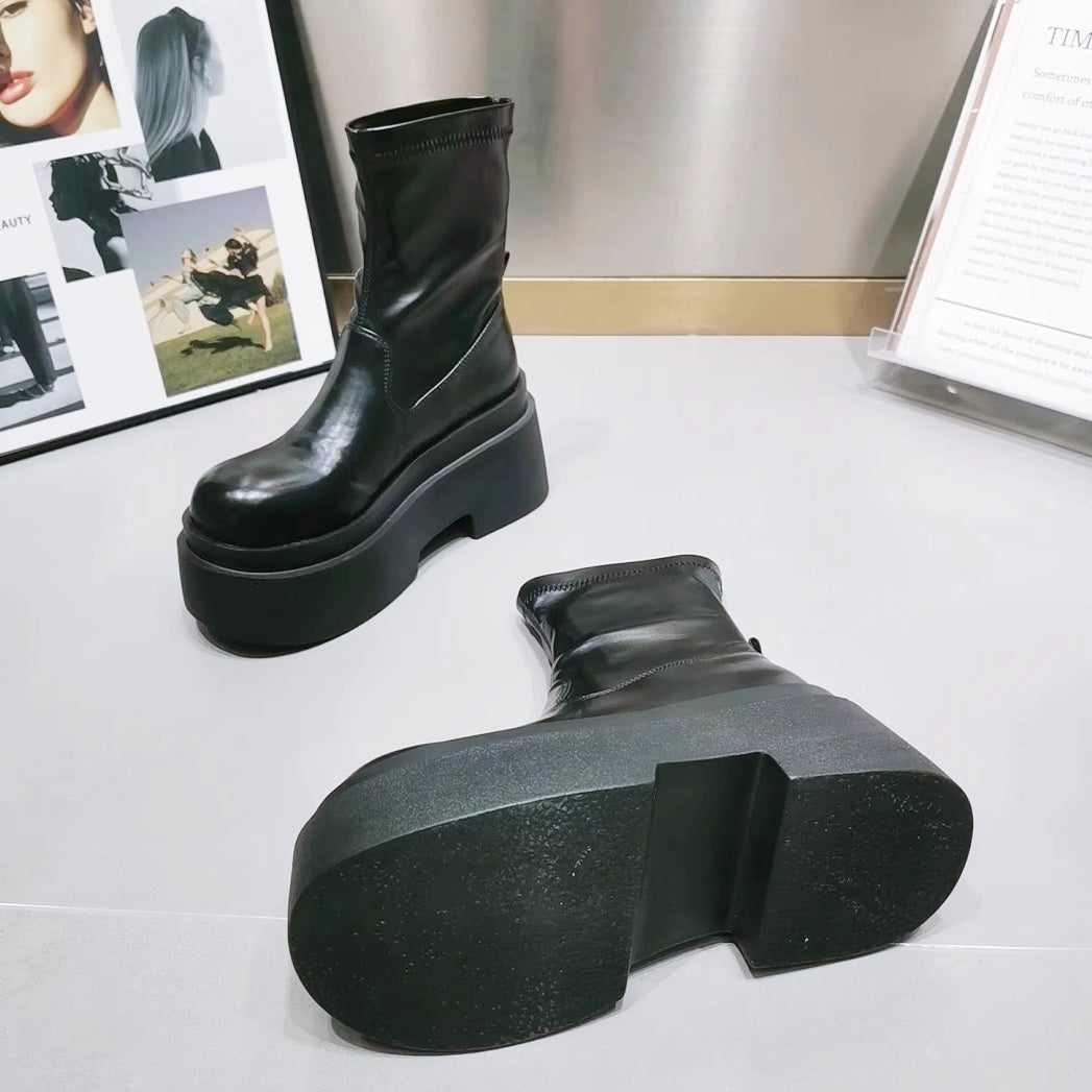 ボリュームソールショートブーツ