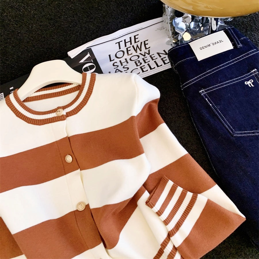 ゴールドボタンボーダーニットカーディガン