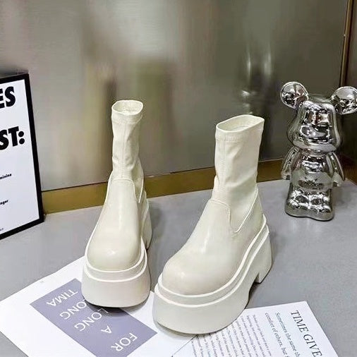 ボリュームソールショートブーツ