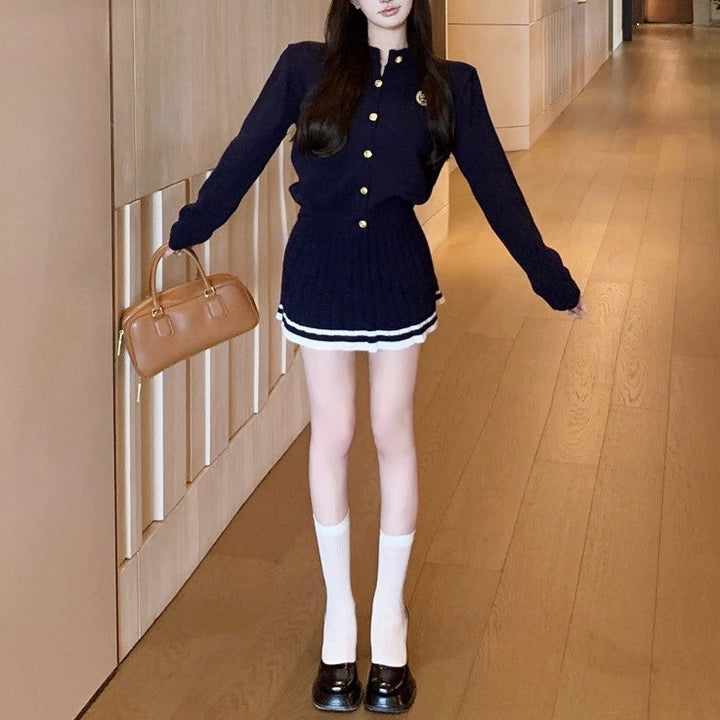 ゴールドボタンプリーツニットセットアップ