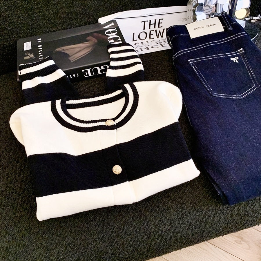 ゴールドボタンボーダーニットカーディガン