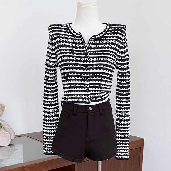 モノトーンボーダーニットカーディガン