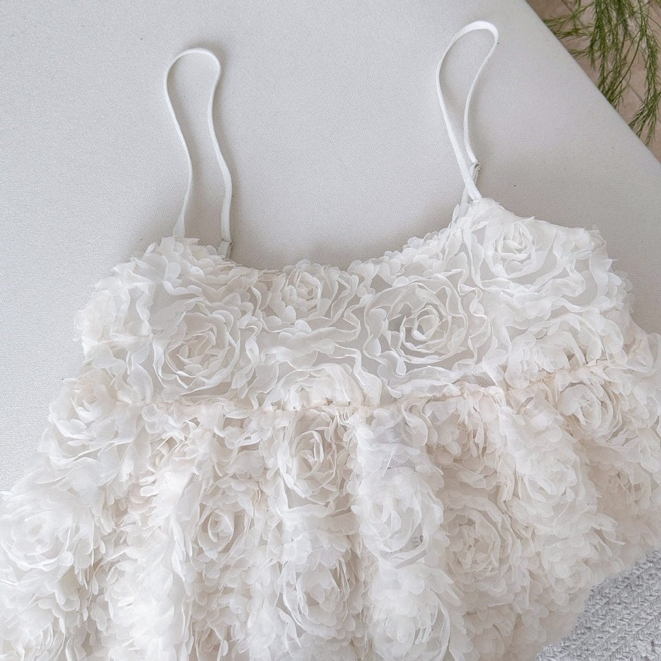 3Dフラワーモチーフフレアキャミソール