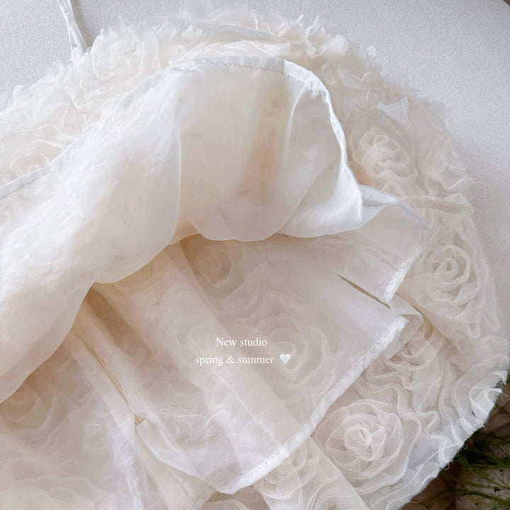 3Dフラワーモチーフフレアキャミソール