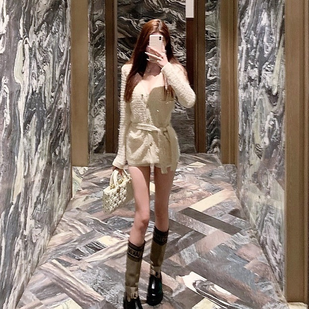 ゴールドボタンツイードベルトカーディガン