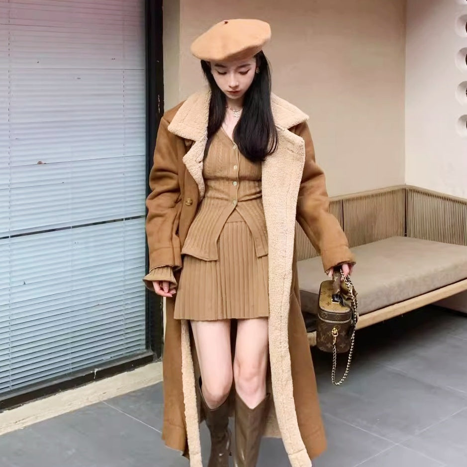 Vネックケーブルニットスカートアップ