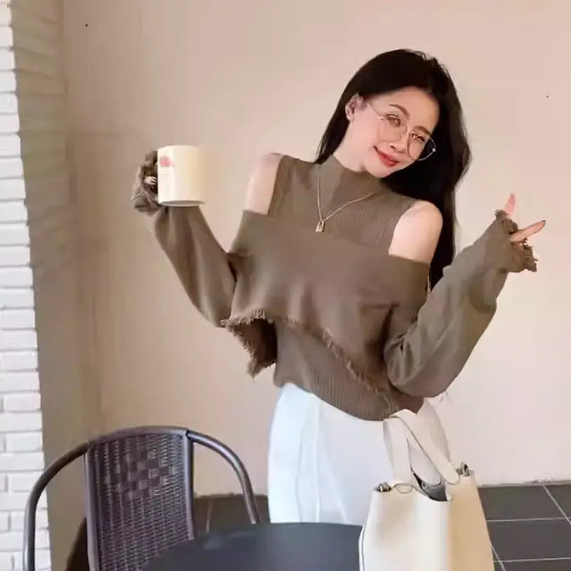 タッセルオフショルダーツーピースニット