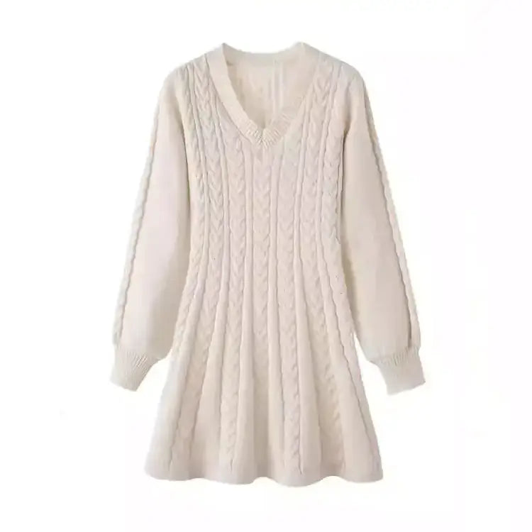 Vネックケーブルニットフレアワンピース